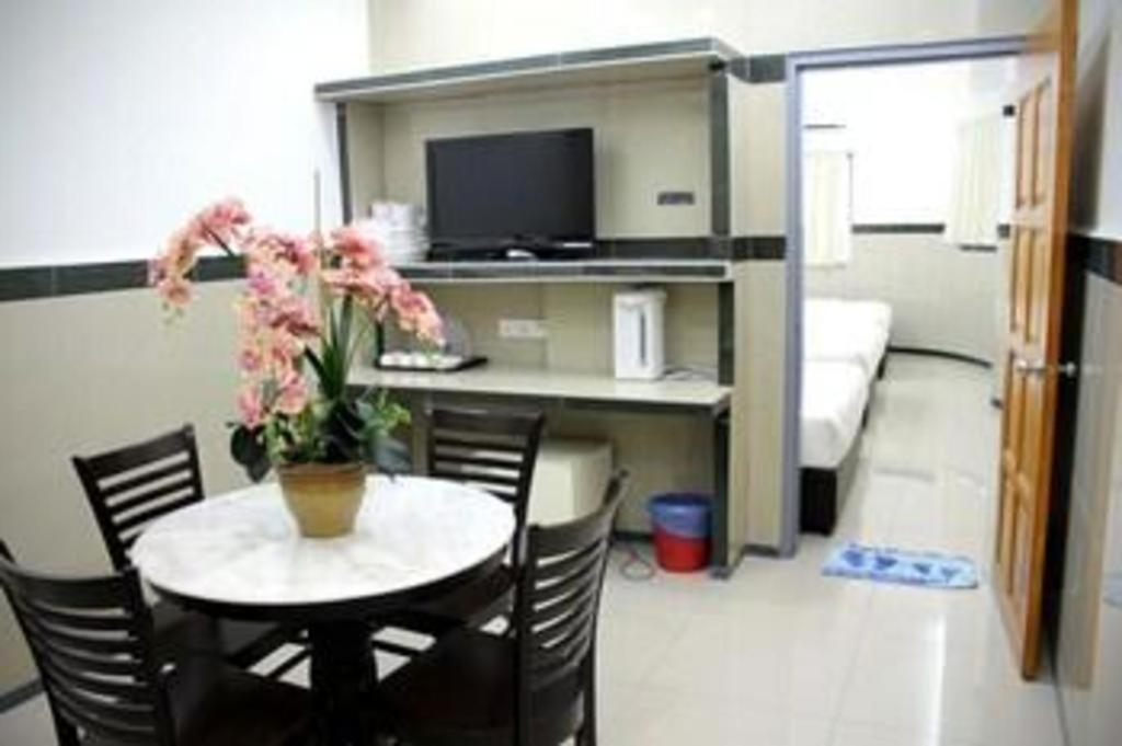 Burmahtel Hotel Джордж Таун Екстериор снимка